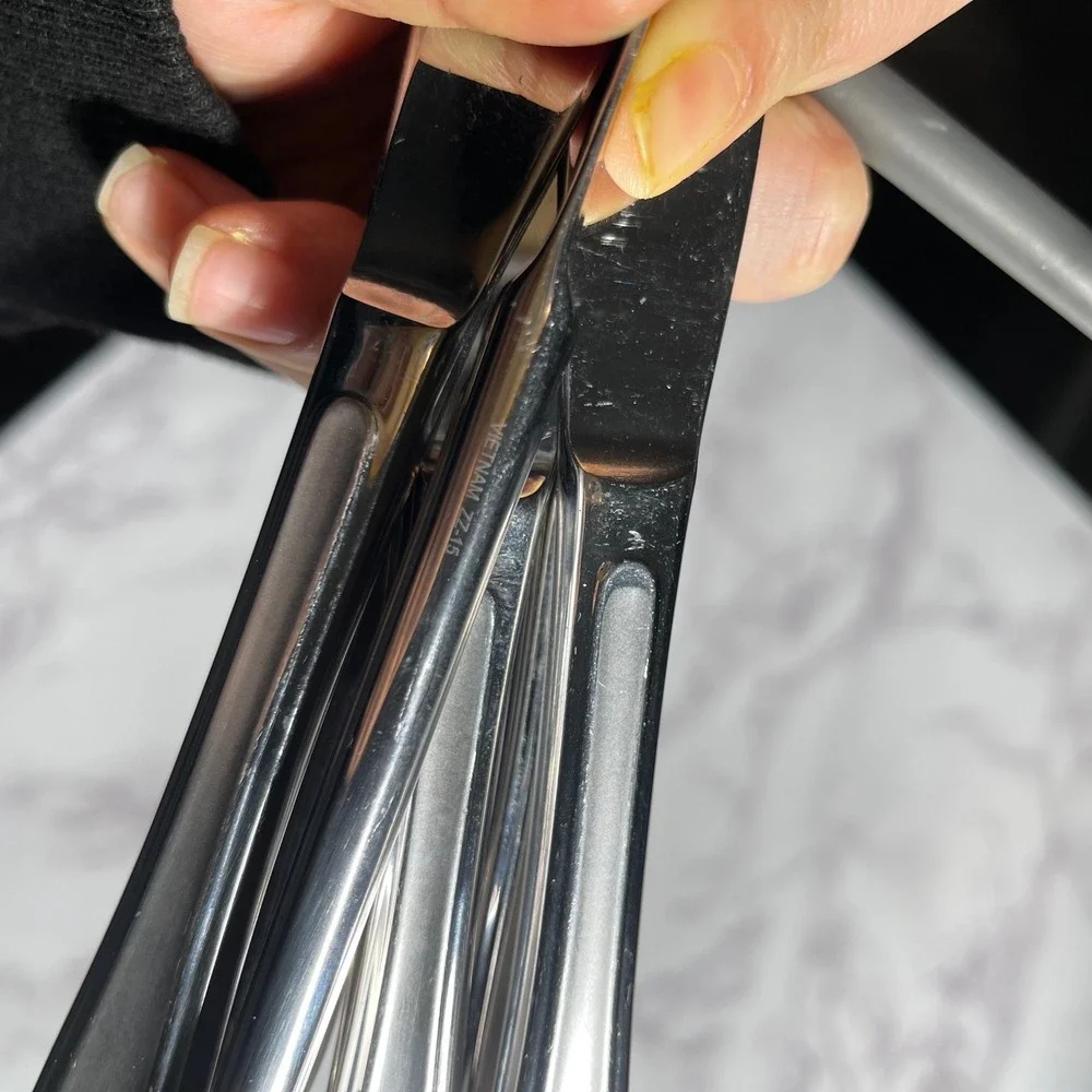 Oneida Flight Stainless Steel Dinner Knives Set of 5 Serrated